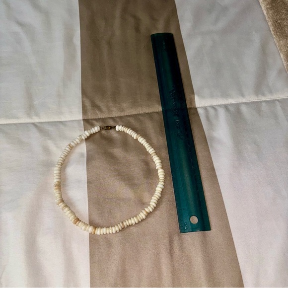 Plastic Puka Shell Necklace - Picture 4 of 4